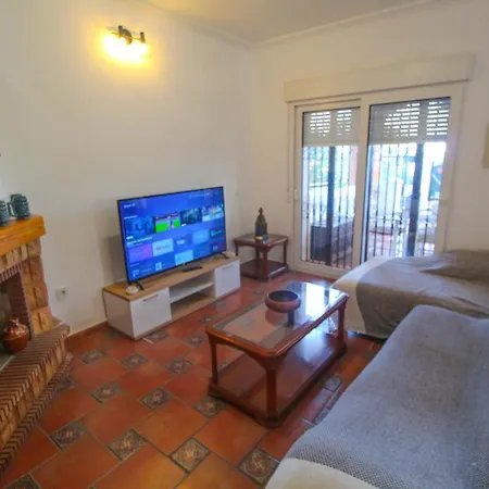Villa Beachside Villa: Mediterranean Retreat Near Alicante