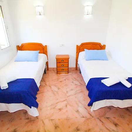 Villa Beachside Villa: Mediterranean Retreat Near Alicante