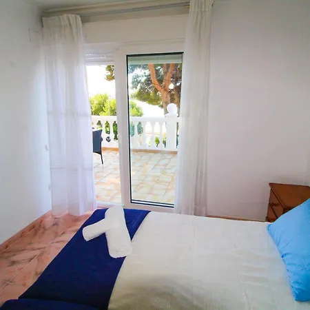 别墅 Great Villa, Sea Views, 20 Secs Walk To The Beach, Bbq, 9 People, 5 Mins Car From Center, Sailing Club 3 Mins Walk 阿利坎特