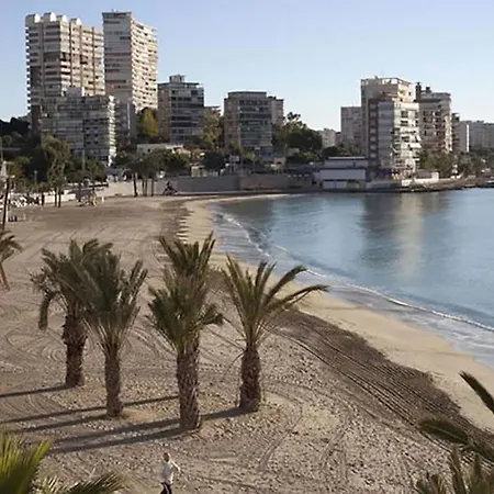 Great Villa, Sea Views, 20 Secs Walk To The Beach, Bbq, 9 People, 5 Mins Car From Center, Sailing Club 3 Mins Walk * 阿利坎特